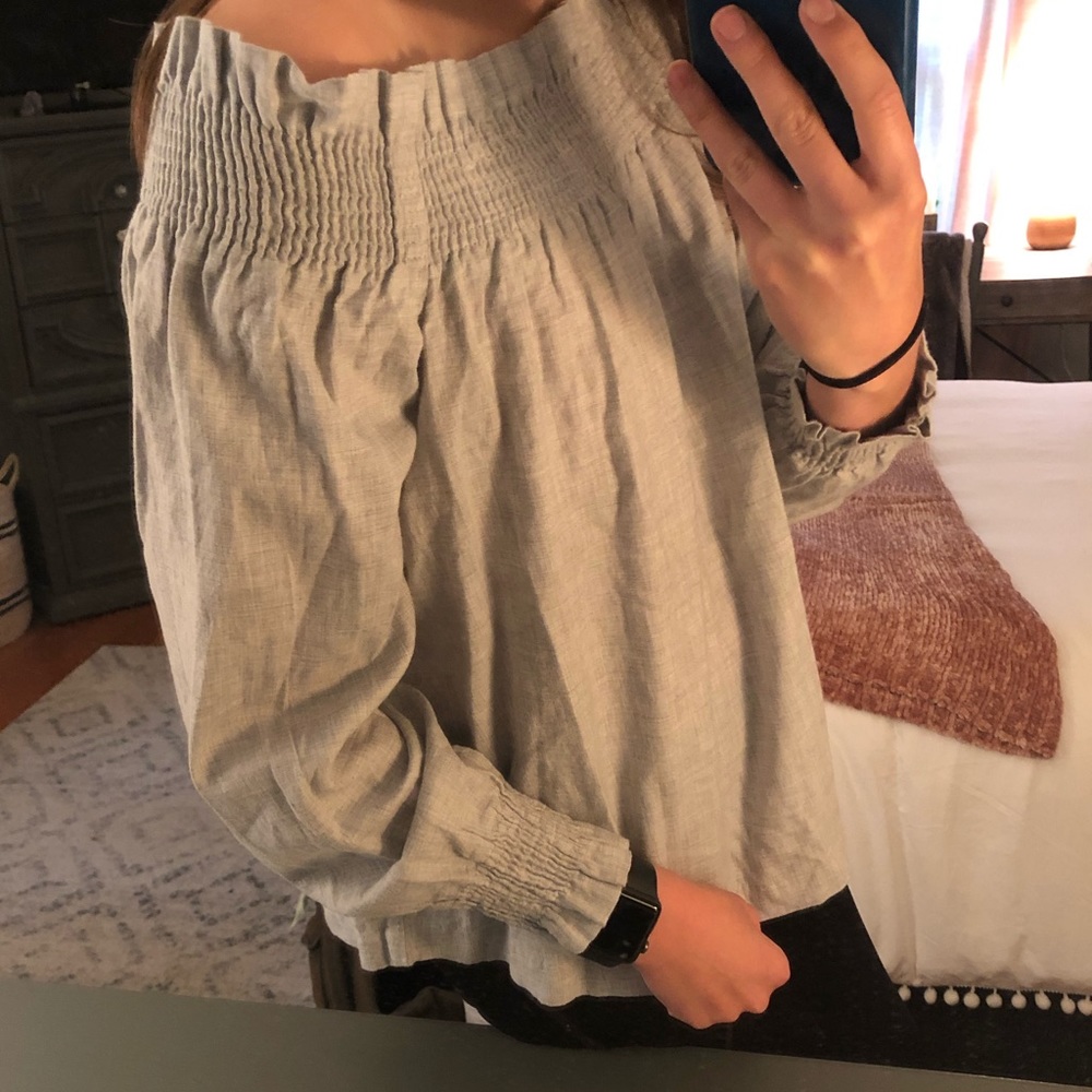 LOFT off the shoulder top!